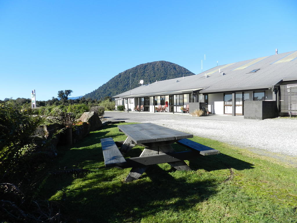 Asure Aspiring Court Motel Haast Exterior photo