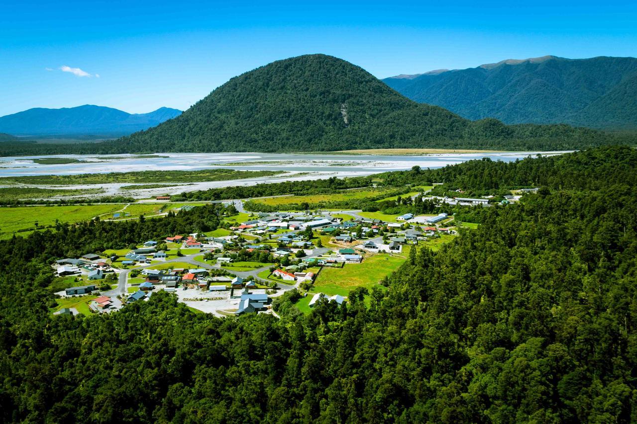 Asure Aspiring Court Motel Haast Exterior photo